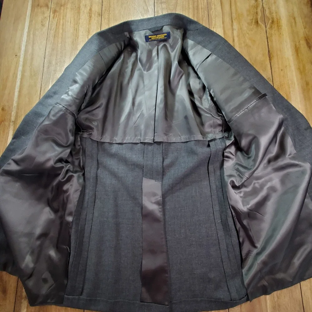 Vintage Brooks Brothers Blazer Mens 41R Grey Brooksgate 100% Wool 2-Button USA